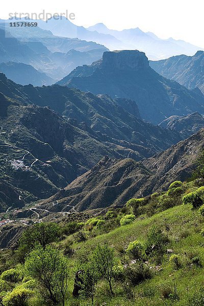 Blick auf die Berge vom Roque Bentayga  Gran Canaria  Kanarische Inseln  Spanien  Europa