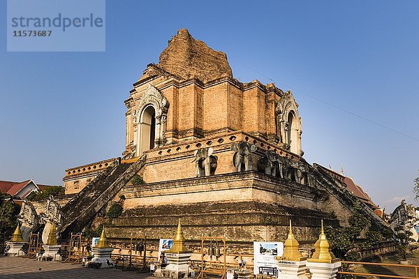 Wat Chedi Luang  Pagode  Chiang Mai  Thailand  Asien