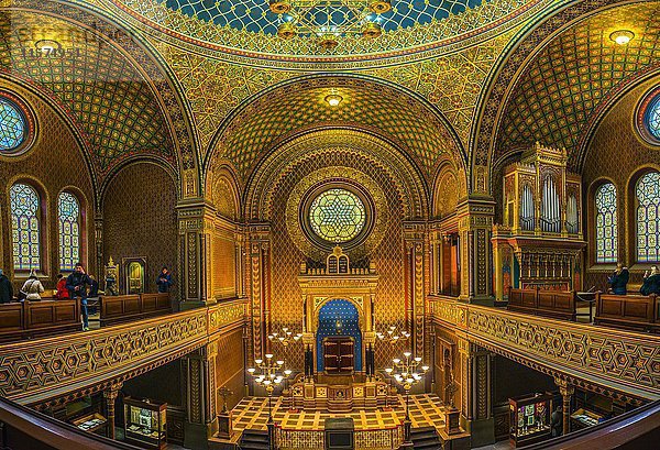 Bima  Altar  Spanische Synagoge  Innenaufnahme  Josefov  Jüdisches Viertel  Prag  Böhmen  Tschechische Republik  Europa