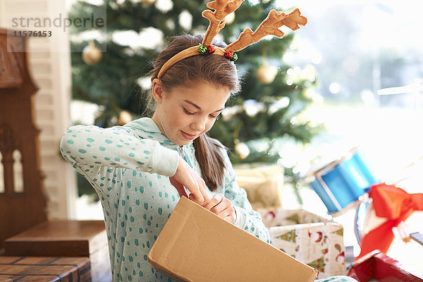 Eröffnungsgeschenk für Mädchen am Weihnachtstag