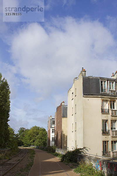 Frankreich  Paris  15. Bezirk  kleiner Abschnitt des Chemin de fer de Petite Ceinture zwischen der Rue Saint Charles und der Rue Olivier de Serres.