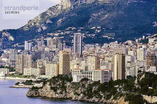Frankreich  Monaco  Französische Riviera  Blick auf den Fels  Konkretisierung der Küste  Luftaufnahme  Wolkenkratzer