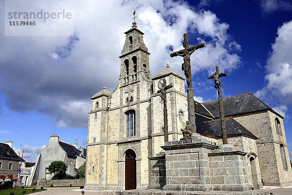 Frankreich  Nordwestfrankreich  Bretagne  Kirche von Plounéour Menez