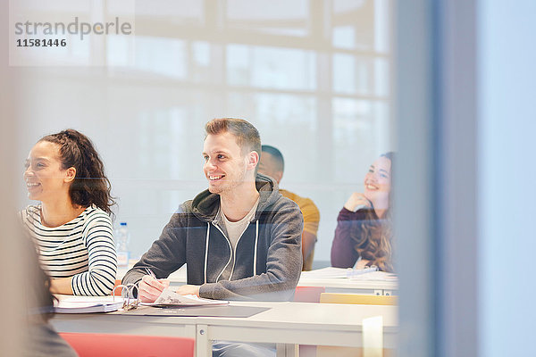 Universitätsstudenten im Unterricht