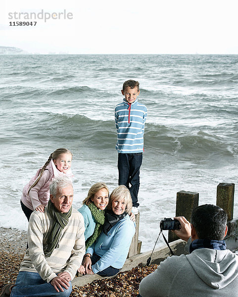 Familienfoto am Strand
