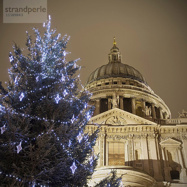 Die St. Paul's-Kathedrale zu Weihnachten