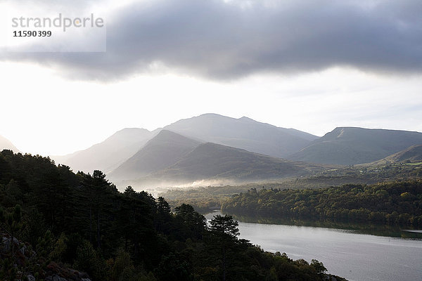 Sonnenaufgangs-Landschaft