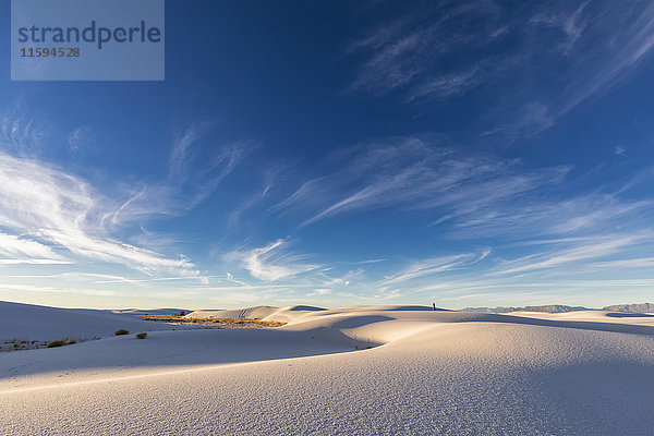 USA  New Mexico  Chihuahua-Wüste  White Sands National Monument  Landschaft mit Menschen