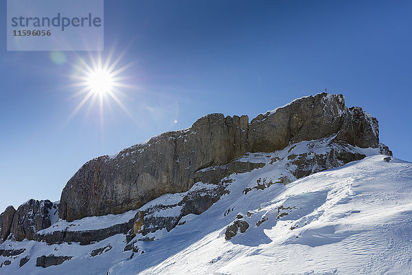 Österreich  Vorarlberg  Allgäuer Alpen  Kleinwalsertal  Hoher Ifen im Gegenlicht