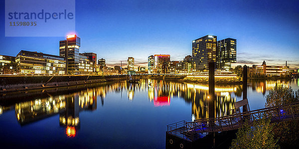 Deutschland  Düsseldorf  Medienhafen