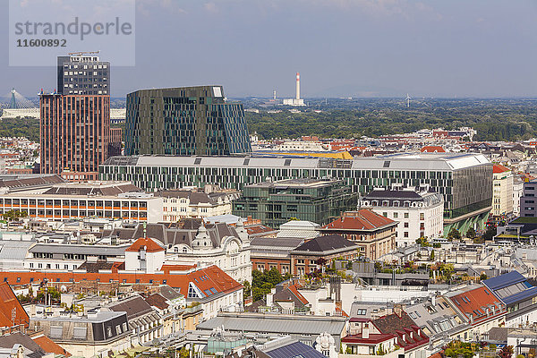 Österreich  Wien  Stadtbild mit Einkaufszentrum The Mall