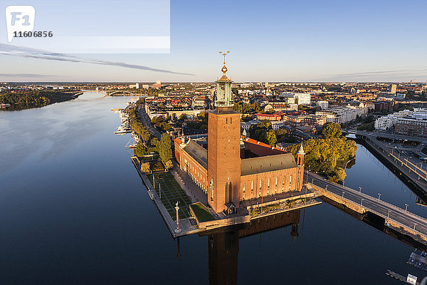 Stadtbild mit Rathaus von Stockholm  Schweden
