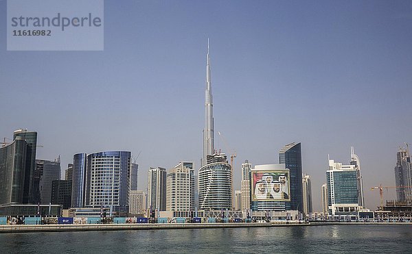 Business Bay und New Downtown  auf der Rückseite des Burj Khalifa  Dubai  Vereinigte Arabische Emirate  Asien