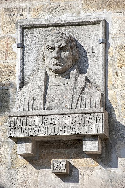 Relief an der Lutherkapelle  Martin Luther  Veste Coburg  Landkreis Coburg  Bayern  Deutschland  Europa