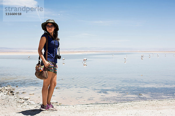 Frau am See  San Pedro de Atacama  Chile