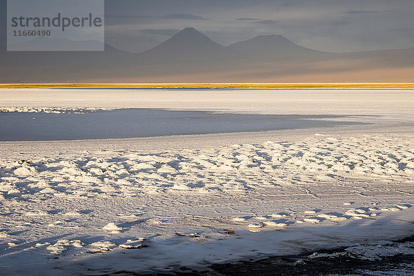 Schneebedeckte Landschaft  San Pedro de Atacama  Chile