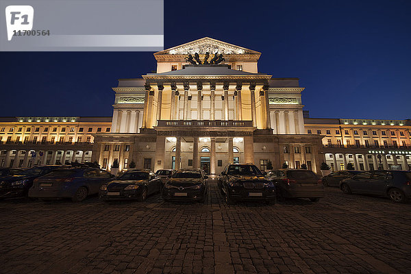 Polen  Warschau  Großes Theater und Nationaloper bei Nacht