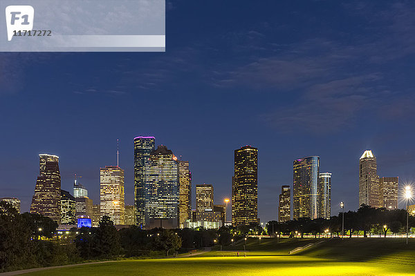USA  Texas  Houston  Skyline und Eleanor Tinsley Park