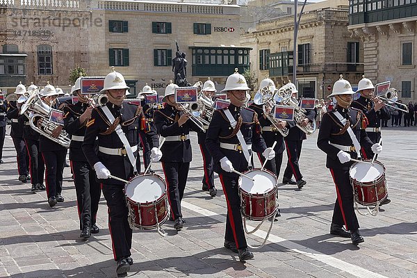 Wachablösung vor dem Großherzoglichen Palast  St. Georg's Square  Valetta  Malta  Europa