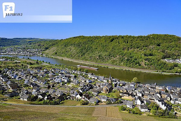 Stadtbild von Alken und Löf an der Mosel  Untermosel  Rheinland-Pfalz  Deutschland  Europa