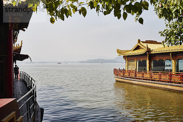 Seerestaurant und Spazierweg am Westlake  Hangzhou  China