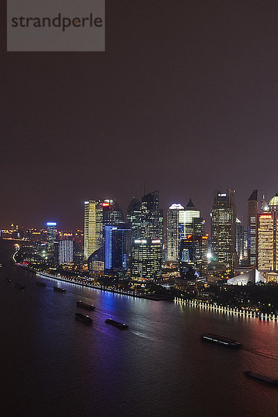 Der Bund bei Nacht  Shanghai  China