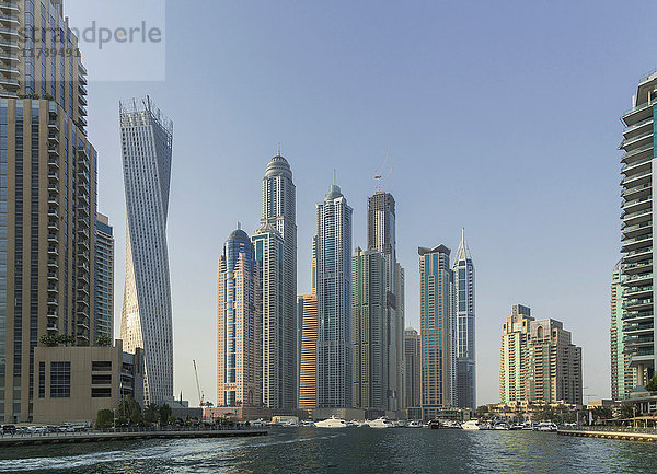 Wolkenkratzer im Yachthafen von Dubai  Dubai  Vereinigte Arabische Emirate