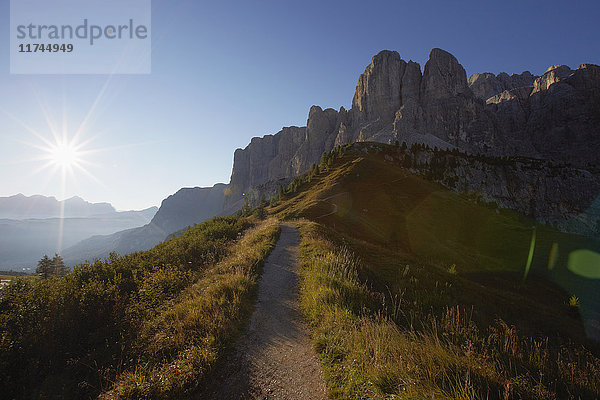 Bergwanderweg  Grödner Joch  Südtirol  Italien