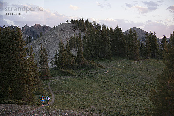 Wanderer auf dem Sunset Peak Trail  Catherine's Pass  Wasatch Mountains  Utah  USA