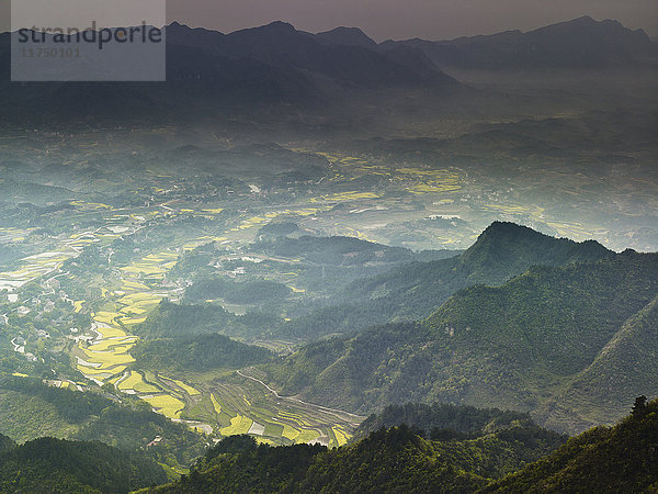 Erhöhter Blick auf Tao Yuan  Provinz Hunan  China