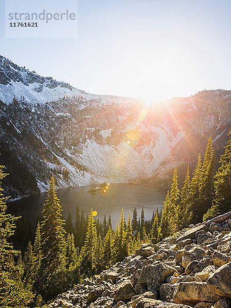 Sonnenlicht auf Kaskadengebirge  Diablo  Washington  USA