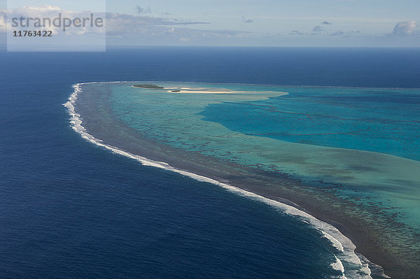 Luftaufnahme der Lagune von Aitutaki  Rarotonga und den Cookinseln  Südpazifik  Pazifik