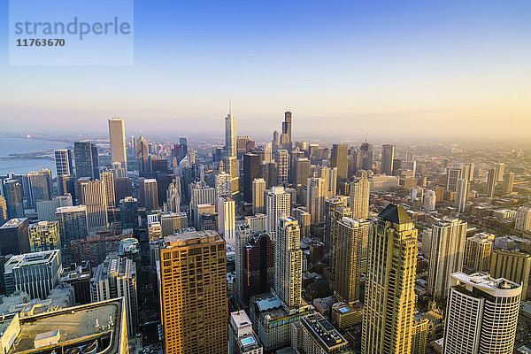 Skyline der Stadt  Chicago  Illinois  Vereinigte Staaten von Amerika  Nordamerika