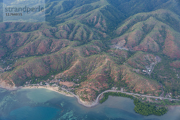 Luftaufnahme der Küstenlinie von Osttimor  Südostasien  Asien
