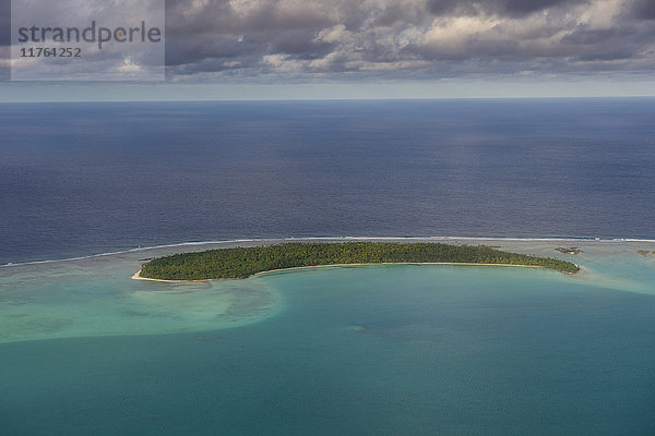Luftaufnahme der Lagune von Aitutaki  Rarotonga und den Cookinseln  Südpazifik  Pazifik
