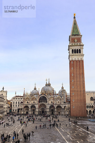 Basilika und Campanile  Piazza San Marco  Blick vom Museo Correr  Venedig  UNESCO-Weltkulturerbe  Venetien  Italien  Europa