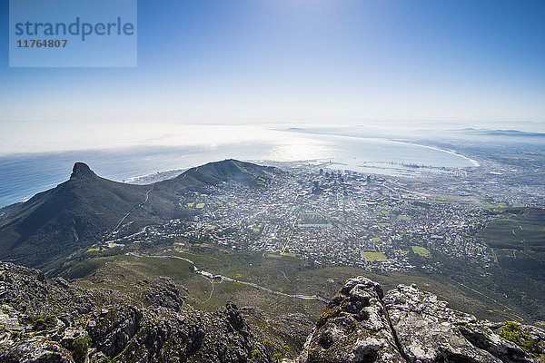 Blick über Kapstadt vom Tafelberg  Südafrika  Afrika