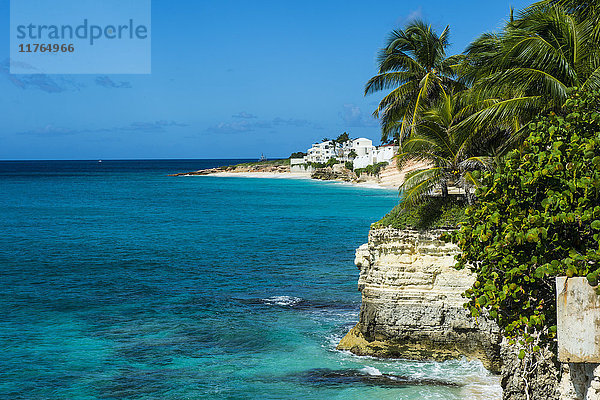 Blick über die Klippen der Mullet Bay  Sint Maarten  Westindische Inseln  Karibik  Mittelamerika