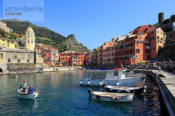 Vernazza  Italienische Riviera  Cinque Terre  UNESCO-Weltkulturerbe  Ligurien  Italien  Europa