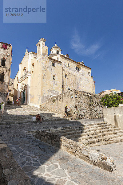 Blick auf die römisch-katholische Kathedrale St. Jean Baptiste in Calvi  Region Balagne  Nordwesten Korsikas  Frankreich  Europa