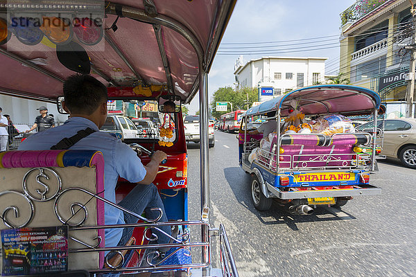 Tuk Tuk Fahrt durch Bangkok  Bangkok  Thailand  Südostasien  Asien