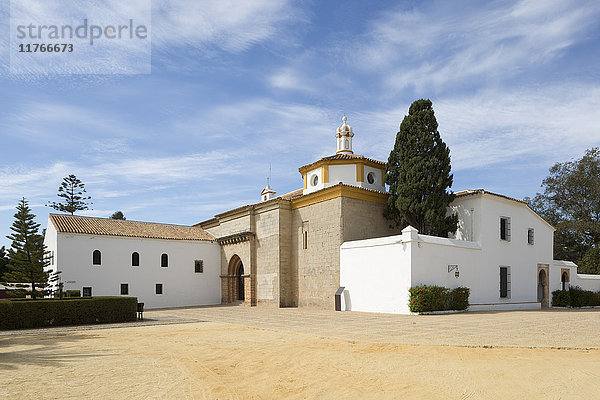 Kloster La Rabida  in dem Kolumbus vor seiner historischen Reise im Jahr 1492 übernachtete  La Rabida  Huelva  Costa de la Luz  Andalusien  Spanien  Europa