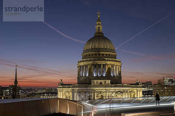 Kuppel der St. Pauls Cathedral vom Einkaufszentrum One New Change  London  England  Vereinigtes Königreich  Europa