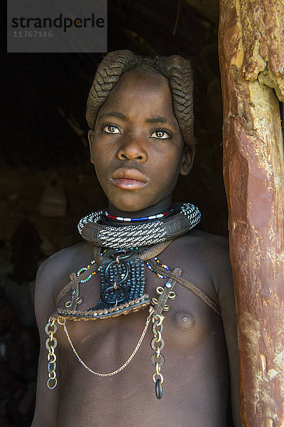 Sehr hübsches Himba-Mädchen  Kaokoland  Namibia  Afrika