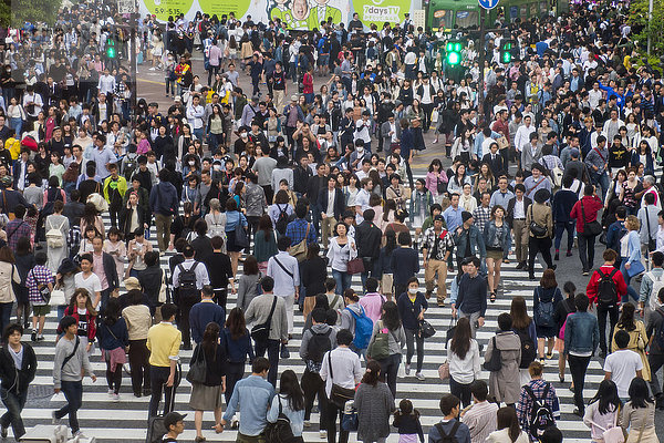 Shibuya-Kreuzung  die verkehrsreichste Straßenkreuzung der Welt  Tokio  Japan  Asien