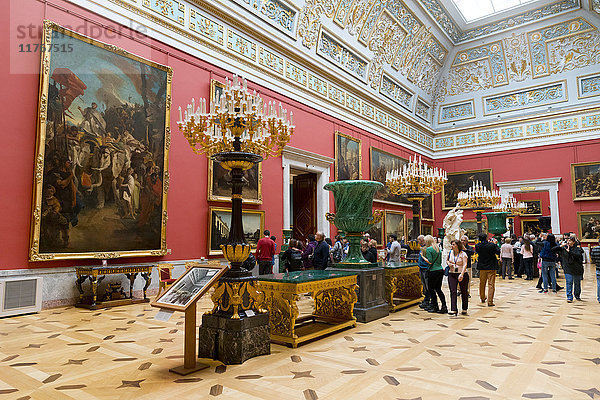 Innenraum des Winterpalastes  Staatliches Eremitage-Museum  UNESCO-Weltkulturerbe  St. Petersburg  Russland  Europa