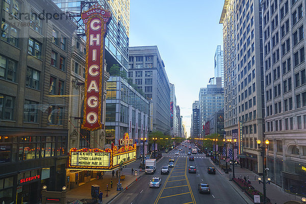 Das Chicago Theatre in der North State Street  Chicago  Illinois  Vereinigte Staaten von Amerika  Nordamerika