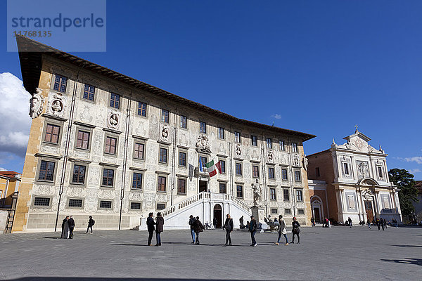 Der Ritterpalast und die Kirche des Heiligen Stephanus der Ritter  Piazza dei Cavalieri  Pisa  Toskana  Italien  Europa