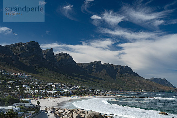 Blick über Camps Bay  Kapstadt  Südafrika  Afrika