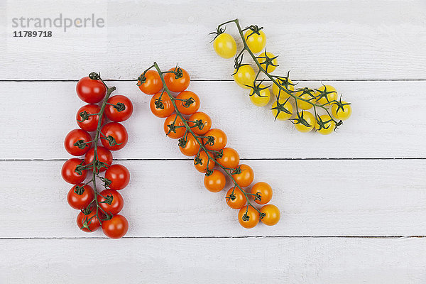 Verschiedene Bund Tomaten